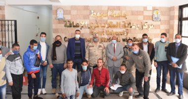 جامعة أسيوط تستقبل لجنة الكشف على الطلاب ذوى الاحتياجات لتحديد موقفهم من للتجنيد