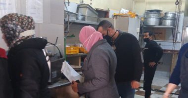 تحرير 9 محاضر و 7 إنذارات لمخالفات ترخيص عمل وتأمينات بمرسى مطروح