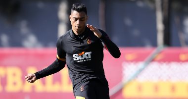مصطفى محمد يشارك فى خسارة جالاتا سراي أمام سيفاسبور بالدوري التركي