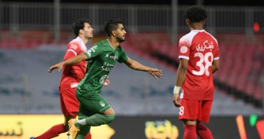 الدوري السعودي.. الأهلى يتعادل مع الوحدة 2-2 فى شوط مثير "فيديو"