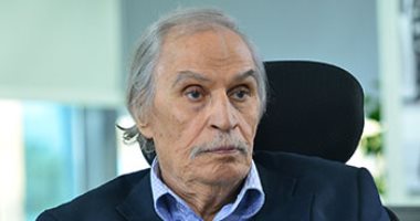 رحيل الفنان القدير عزت العلايلى عن عمر ناهز الـ86 عاما.. ألبوم صور