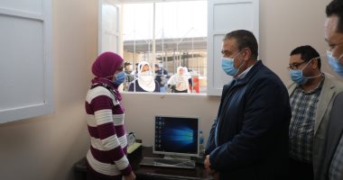 محافظ المنوفية يتفقد مركز تلقى لقاح كورونا ويصرف مكافأة للأطقم الطبية بحميات منوف