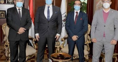 محافظ بني سويف يدشن دورة تدريبية لفرق ومجموعات شباب متابعة مشروع تطوير القرى 