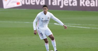 مانشستر يونايتد يُجهز 100 مليون يورو لخطف مدافع ريال مدريد