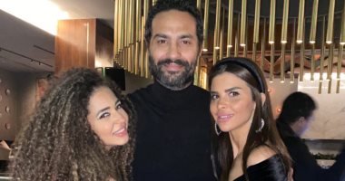 كريم فهمى يحتفل بعيد ميلاد زوجته دانيا بحضور المقربين والأصدقاء.. فيديو وصور