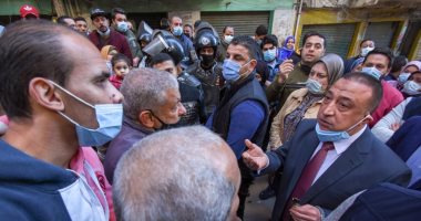 حى غرب الاسكندرية: نقل أسر العقار المائل لـ" 3 مدارس".. وبدء الإزالة غدا
