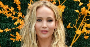 صور تكشف لحظة إصابة جينيفر لورانس بشظايا زجاج في وجهها وعينيها