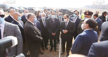 أهالى عزبة الهجانة يستقبلون الرئيس السيسي بالزغاريد و "بنحبك يا ريس" 
