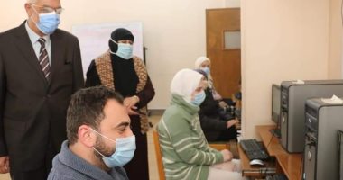 نائب رئيس جامعة المنوفية للدراسات العليا يتفقد امتحانات أساسيات التحول الرقمى  