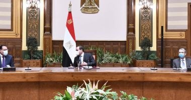 الرئيس يتابع تفاصيل تنفيذ المشروع القومى لتطوير قرى الريف المصرى.. ويوجه ببدء إعادة توزيع وتطوير مبانى ومقار الخدمات الحكومية بالقرى والمراكز المستهدفة.. ويؤكد: المشروع يتعلق بتغيير واقع الحياة لنصف سكان مصر