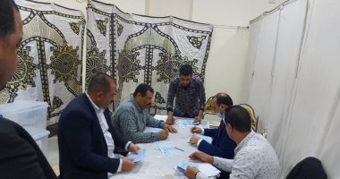 بدء فرز أصوات المحامين فى انتخابات اللجنة الفرعية لنقابة الإسماعيلية.. صور