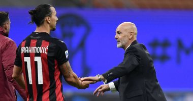 بيولي مدرب ميلان: إبراهيموفيتش بطل ومحظوظ للعمل مع لاعبين أقوياء