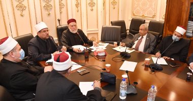 اللجنة الدينية تواجه مختار جمعة بنقص "الأئمة " والوزير يرد ساعدونى فى توفير الدرجات.. صور