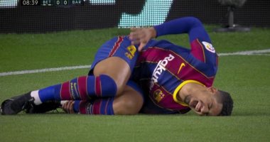 ريال بيتيس ضد برشلونة.. أرواخو يزيد معاناة البارسا ويخرج مصابًا 