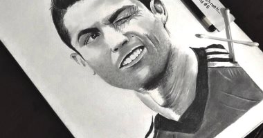 أحمد من الشرقية بعبر عن موهبته برسومات مميزة للمشاهير.. صور 