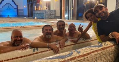 سيد رجب وبيومى فؤاد وماجد الكدوانى فى "البسين" من كواليس "وقفة رجالة"