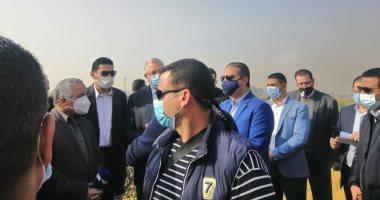 وزير الزراعة يتفقد معصرة زيت الزيتون بمنطقة كوم أوشيم بالفيوم.. صور