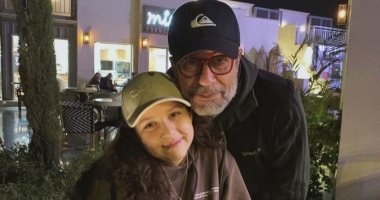 ظهور جديد للنجم شريف منير مع ابنتيه فريدة وكاميليا.. صور