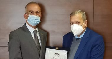 برتوكول تعاون مع الهيئة العربية للتصنيع لتطوير مقار النيابة الإدارية