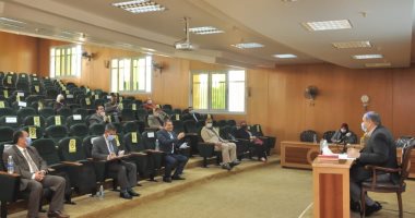مجلس عمداء جامعة كفر الشيخ يناقش إجراءات وضوابط امتحانات الفصل الدراسى
