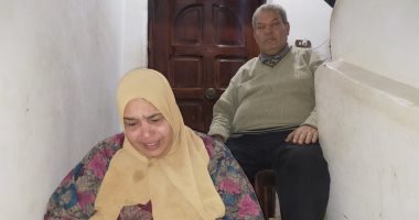 قلب ولدى حجر.. أم وأب يتهمان نجلهما بطردهما من شقتهما فى طنطا.. فيديو لايف 