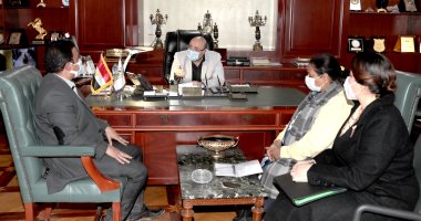 محافظ بنى سويف يلتقى بمشرف عام متاحف مصر الوسطى للنهوض بقطاع الآثار