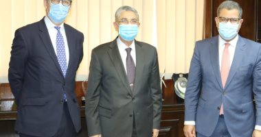وزير الكهرباء يلتقى رئيس الدورة 26 لمؤتمر اتفاقية تغير المناخ