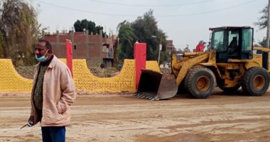 رفع المخلفات وتسوية شوارع بقرى الفتح وساحل سليم لتحسين مستوى النظافة بأسيوط