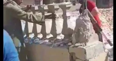 الرى تنفذ قرار إزالة لحائط اعترض عملية تأهيل ترعة بأسيوط