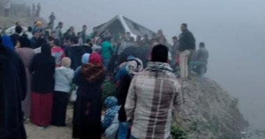 4 وفيات و24 مصابا حصيلة ضحايا حادث تصادم ميكروباصين على صحراوى أسوان