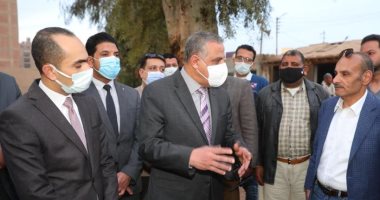 محافظ سوهاج يتفقد بدء تنفيذ أعمال المشروع القومى للتطوير العمرانى لعواصم المحافظات