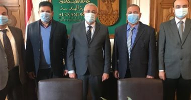 المركز الهندسى بجامعة الإسكندرية يوقع عقدا للإشراف على تبطين الترع بالدلنجات