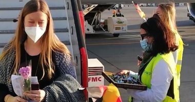 قائد طائرة ألمانية يشكر مطار الغردقة الدولى على استقباله بمدافع المياه