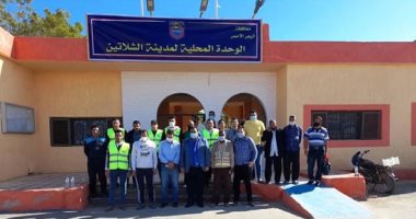 "حياة كريمة" تصل الشلاتين.. قوافل المبادرة جنوب البحر الأحمر.. توزيع 4 آلاف جاكت على الأطفال ومئات حقائب أدوات مواجهة كورونا.. وكراتين مواد غذائية وخدمات طبية.. والأهالى: شكرا للرئيس السيسى