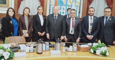 محافظ القاهرة يلتقى بأعضاء مجلس النواب من تنسيقية شباب الأحزاب والسياسيين
