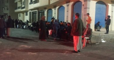 تجهيز سرادق عزاء الفنان على حميدة بمطروح.. صور