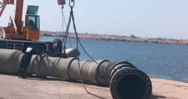 ضخ مياه الرى لأراضى الاستصلاح الزراعي لشباب الخريجين بأبوسمبل.. صور