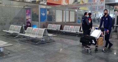 جماهير الأهلي تدعم لاعبى الأحمر فى المطار فور وصول البعثة للقاهرة..فيديو