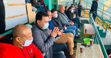 حسام البدري وجهاز المنتخب فى مباراة طلائع الجيش وسموحة