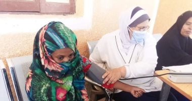 صحة البحر الأحمر تنظم قافلة طبية بمنطقتى أبرق والخير فى الشلاتين..صور 
