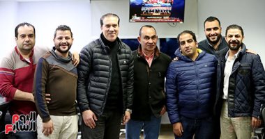 حمادة عبد اللطيف يزور اليوم السابع ويشيد بتجربة التليفزيون