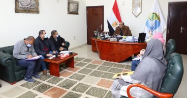 مياه أسيوط تعقد اجتماعاً طارئاً لمناقشة آليات تنفيذ مبادرة حياه كريمة
