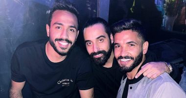 صالح جمعة يتجاهل تصريحات صافيناز وينشر صورة مع كهربا