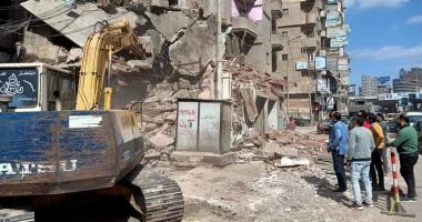 حملات لإزالة المنازل الآيلة للسقوط بمدينة المحلة بالغربية.. صور