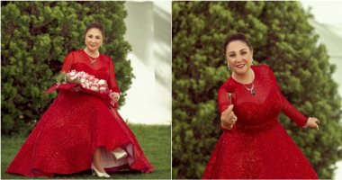 شيرين تخطف الأنظار بجلسة تصوير بالأحمر فى عيد الحب.. صور 
