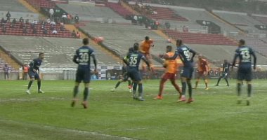 مصطفى محمد يقود جالطة سراي لصدارة الدورى التركى بفوز قاتل على قاسم باشا