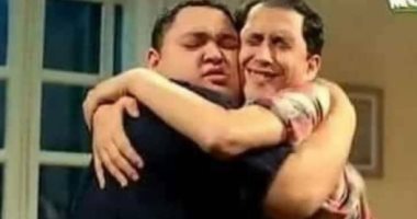 النداء الأخير للمعجب السرى.. السناجل والمتزوجون يستقبلون عيد الحب بكوميكس ساخرة
