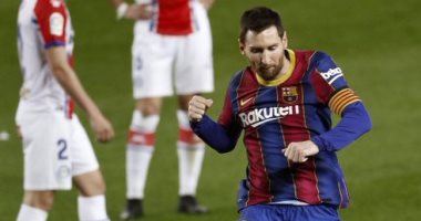 فيفا يصف ميسى بــ"الساحر" بعد قيادة برشلونة لخماسية ألافيس فى الدورى الإسبانى