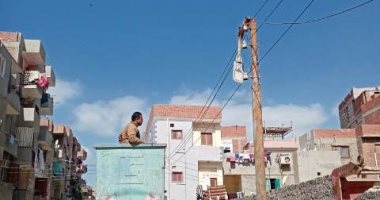 محافظ الشرقية يأمر بإزالة بناء مخالف ونقل عامود كهرباء بالزقازيق والقنايات.. صور