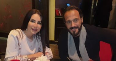 Valentine’s Day.. يوسف الشريف يحتفل بعيد الحب مع زوجته إنجي علاء.. صور